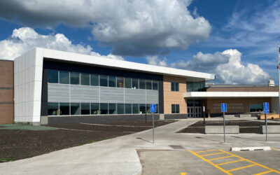 Bondurant-Farrar Opens New Junior High School For Grades 7-8